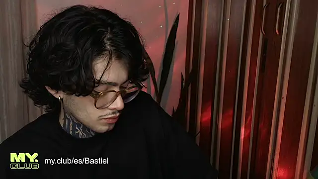 Mihail leroy online show from 04-18-26, 11:38