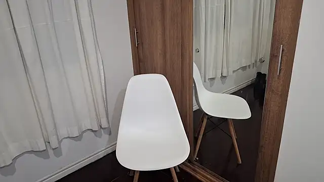 kayleesims  online show from 04-22-26, 12:17