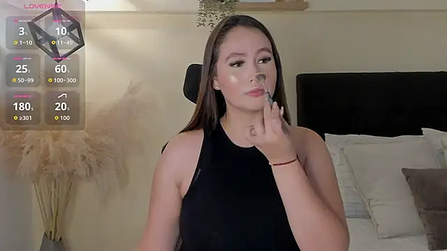 Snapshot of antonellacooper__ chatting on 03-27-26, 10:43 antonellacooper online show from 03-27-26, 10:43