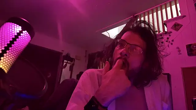 MasterDaddyCool online show from 11-17-25, 04:05