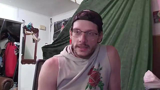 MasterDaddyCool online show from 10-26-25, 01:28