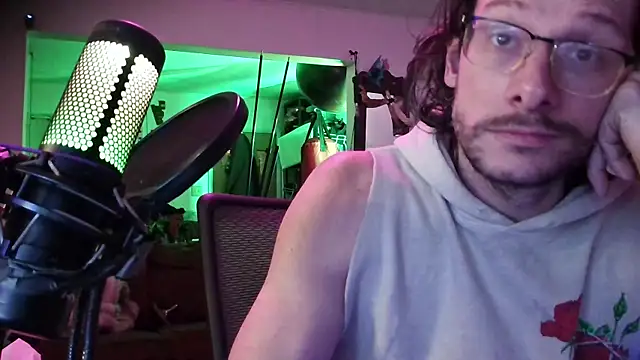 MasterDaddyCool online show from 10-27-25, 04:24