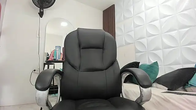 Ricky Owens1 online show from 12-05-25, 09:23