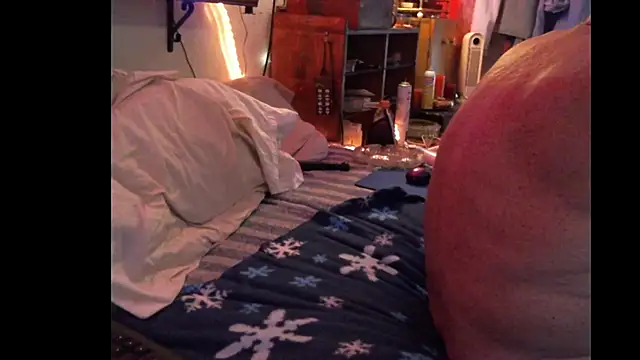 Pussyeat2please online show from 10-26-25, 07:47