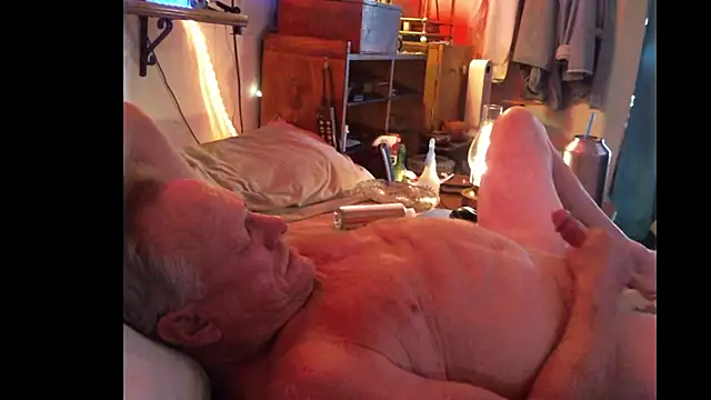 Pussyeat2please online show from 11-22-25, 07:02