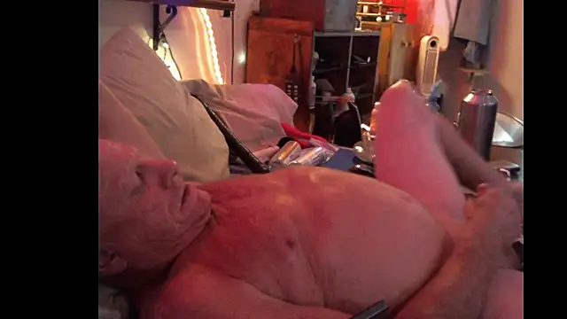 Pussyeat2please online show from 11-09-25, 02:21