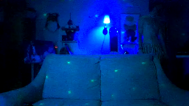 Snapshot of jinjasnack chatting on 10-19-25, 01:41 jinjasnack online show from 10-19-25, 01:41
