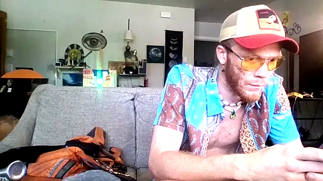 Snapshot of jinjasnack chatting on 10-13-25, 06:20 jinjasnack online show from 10-13-25, 06:20