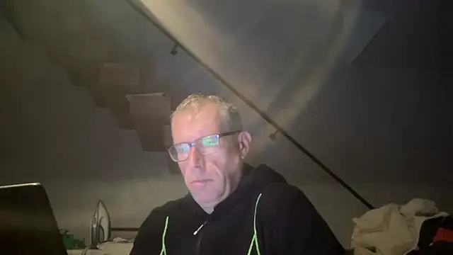 choupipat1 online show from 10-02-25, 05:33