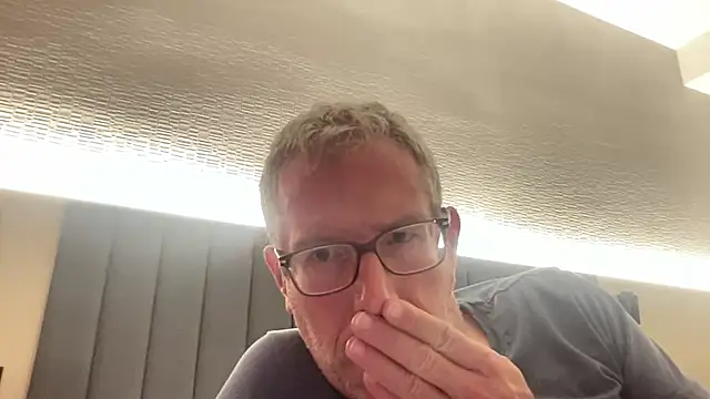 choupipat1 online show from 10-23-25, 01:04