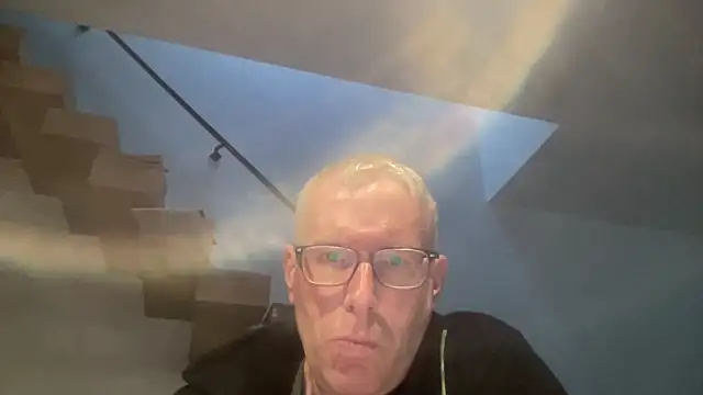 choupipat1 online show from 03-03-26, 06:42