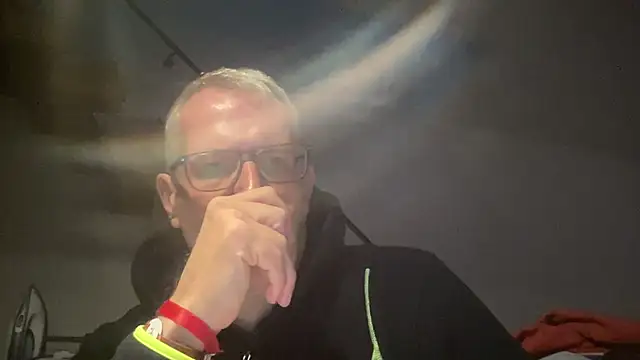 choupipat1 online show from 10-01-25, 05:34