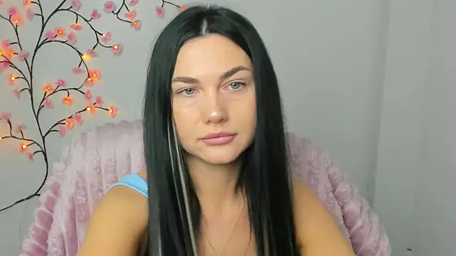 Lune Moon online show from 12-20-25, 06:27