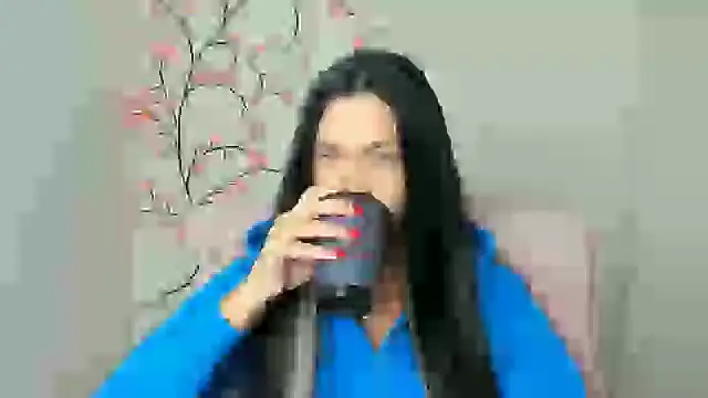 Snapshot of Lune_Moon chatting on 04-19-26, 05:19 Lune Moon online show from 04-19-26, 05:19