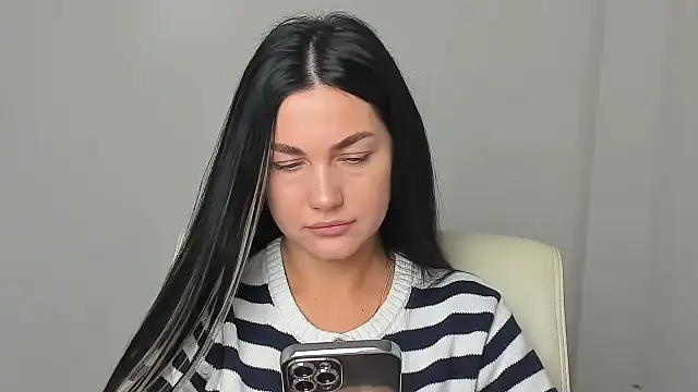 Lune Moon online show from 11-21-25, 06:45