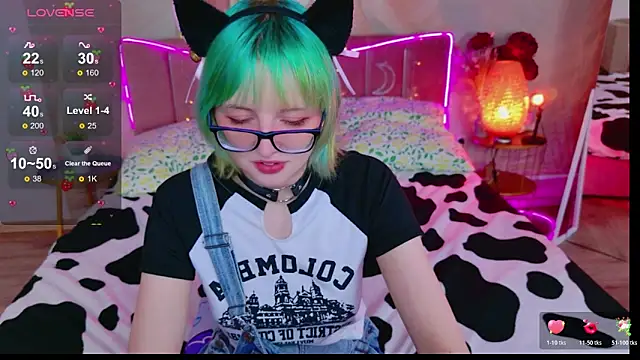 CoralineYoung online show from 04-19-26, 08:26