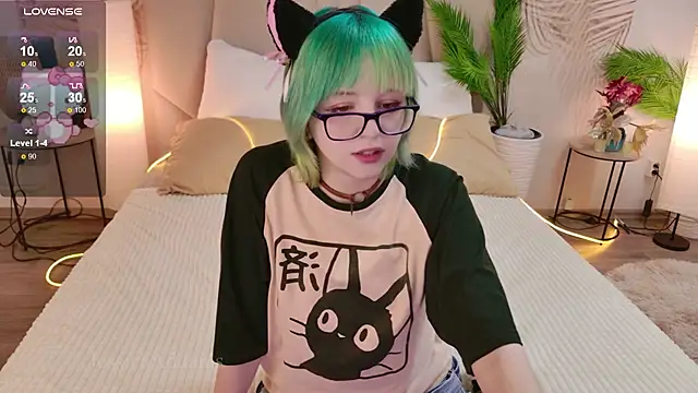 CoralineYoung online show from 04-04-26, 08:10