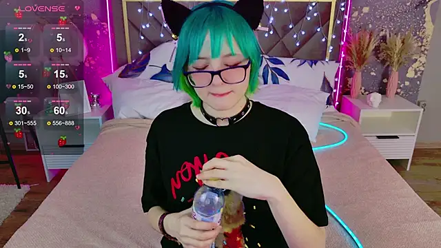 CoralineYoung online show from 02-08-26, 07:17