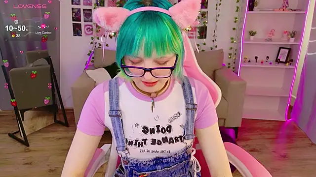 CoralineYoung online show from 03-13-26, 07:35