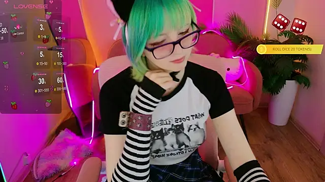 CoralineYoung online show from 04-13-26, 07:45