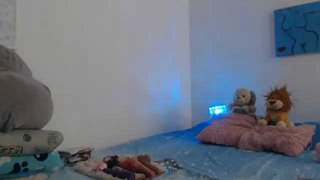 Snapshot of Victoria_new chatting on 09-29-25, 10:15 Victoria new online show from 09-29-25, 10:15