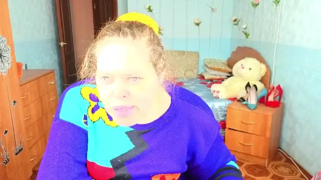 Audrey Aura online show from 10-12-25, 05:20