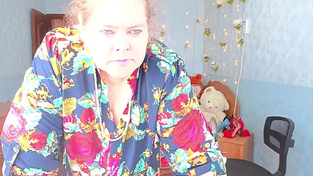 Audrey Aura online show from 09-24-25, 05:03