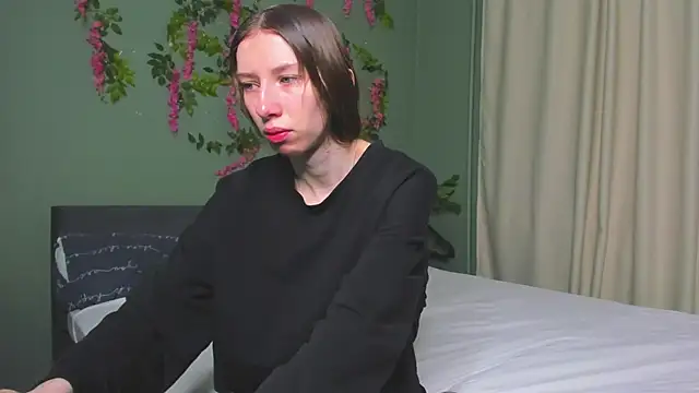 Lisbeth  Salander online show from 12-22-25, 02:22