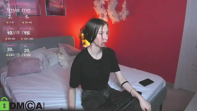 Snapshot of Lisbeth__Salander chatting on 09-22-25, 02:39 Lisbeth Salander online show from 09-22-25, 02:39