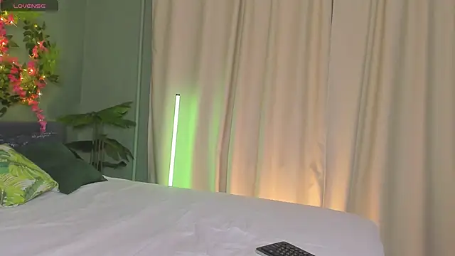 Lisbeth  Salander online show from 11-25-25, 02:34