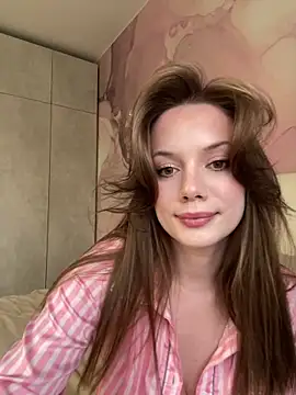 Rosie Holmes  online show from 10-04-25, 12:50