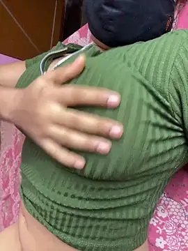 Snapshot of Priyajaanbaby chatting on 05-21-26, 05:54 Priyajaanbaby online show from 05-21-26, 05:54