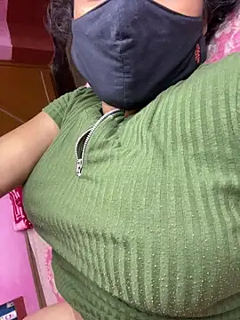 Snapshot of Priyajaanbaby chatting on 07-15-26, 03:13 Priyajaanbaby online show from 07-15-26, 03:13