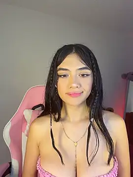 Snapshot of mandy222_ chatting on 05-28-26, 03:47 mandy222 online show from 05-28-26, 03:47