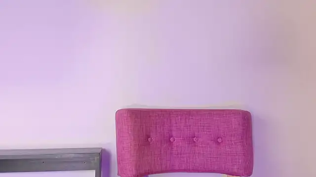 Snapshot of KITY_HILL chatting on 10-19-25, 04:37 KITY HILL online show from 10-19-25, 04:37