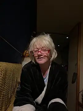 ladyboatlady online show from 10-16-25, 04:54