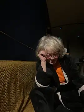 ladyboatlady online show from 11-04-25, 06:17