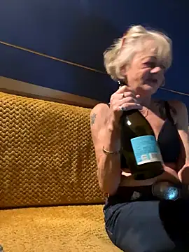 ladyboatlady online show from 12-01-25, 05:36