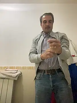 Snapshot of sasatimido chatting on 10-14-25, 04:24 sasatimido online show from 10-14-25, 04:24