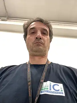 Snapshot of sasatimido chatting on 06-03-26, 02:33 sasatimido online show from 06-03-26, 02:33