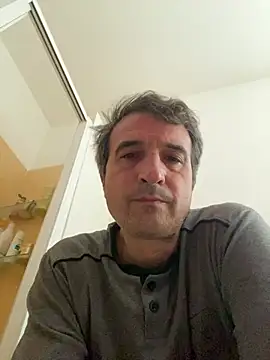Snapshot of sasatimido chatting on 05-17-26, 06:57 sasatimido online show from 05-17-26, 06:57