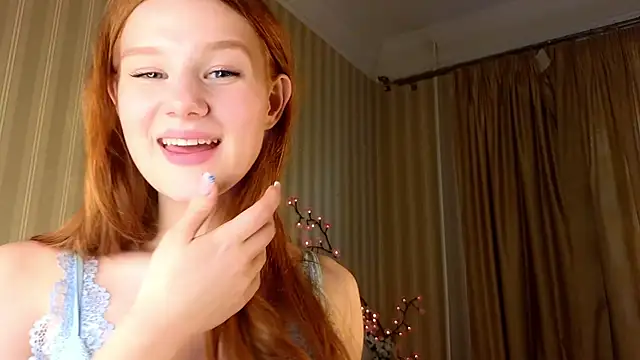 Snapshot of Juuulia_ chatting on 05-21-26, 02:47 Juuulia online show from 05-21-26, 02:47