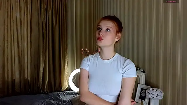 Juuulia  online show from 03-09-26, 12:52