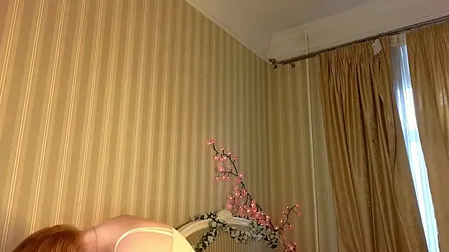 Snapshot of Juuulia_ chatting on 05-10-26, 02:08 Juuulia online show from 05-10-26, 02:08