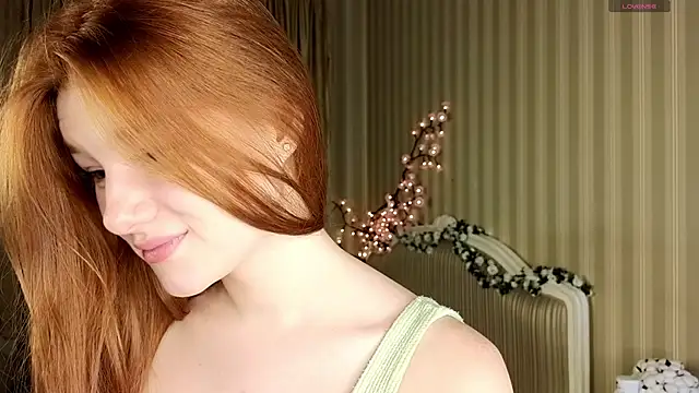 Juuulia  online show from 12-20-25, 01:03