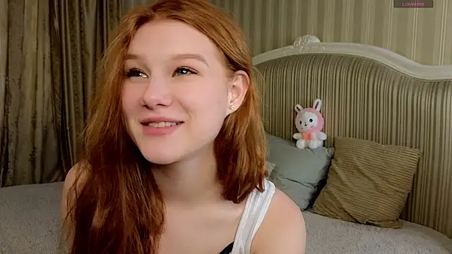 Snapshot of Juuulia_ chatting on 10-08-25, 12:07 Juuulia online show from 10-08-25, 12:07