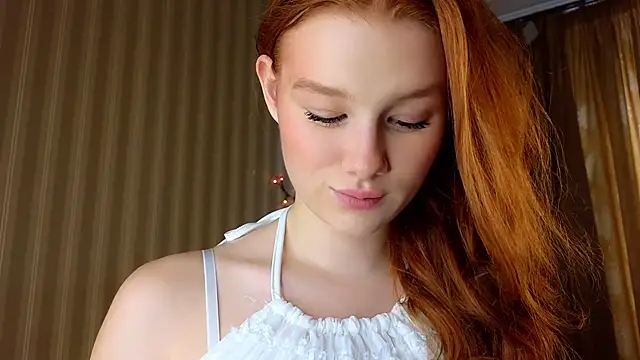 Snapshot of Juuulia_ chatting on 06-12-26, 03:43 Juuulia online show from 06-12-26, 03:43