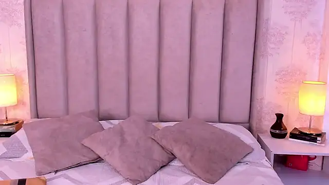 ShaynaHosk online show from 06-20-26, 05:29