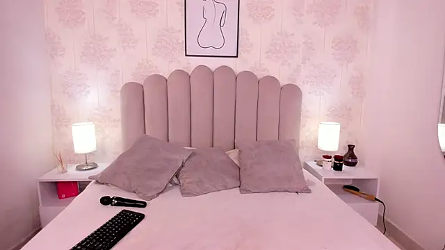 ShaynaHosk online show from 10-01-25, 05:28