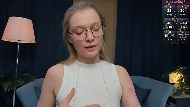 Snapshot of MerciaGaler chatting on 11-09-25, 11:14 MerciaGaler online show from 11-09-25, 11:14